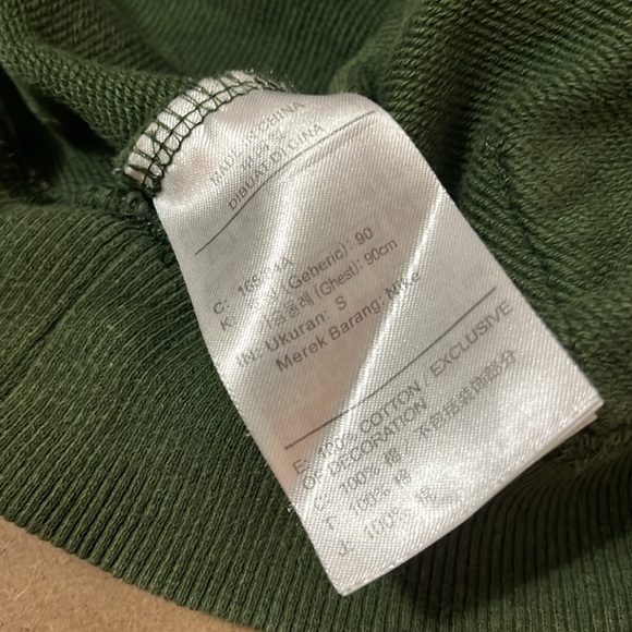 Nike Pullover Hoodie - Picture 7 of 8